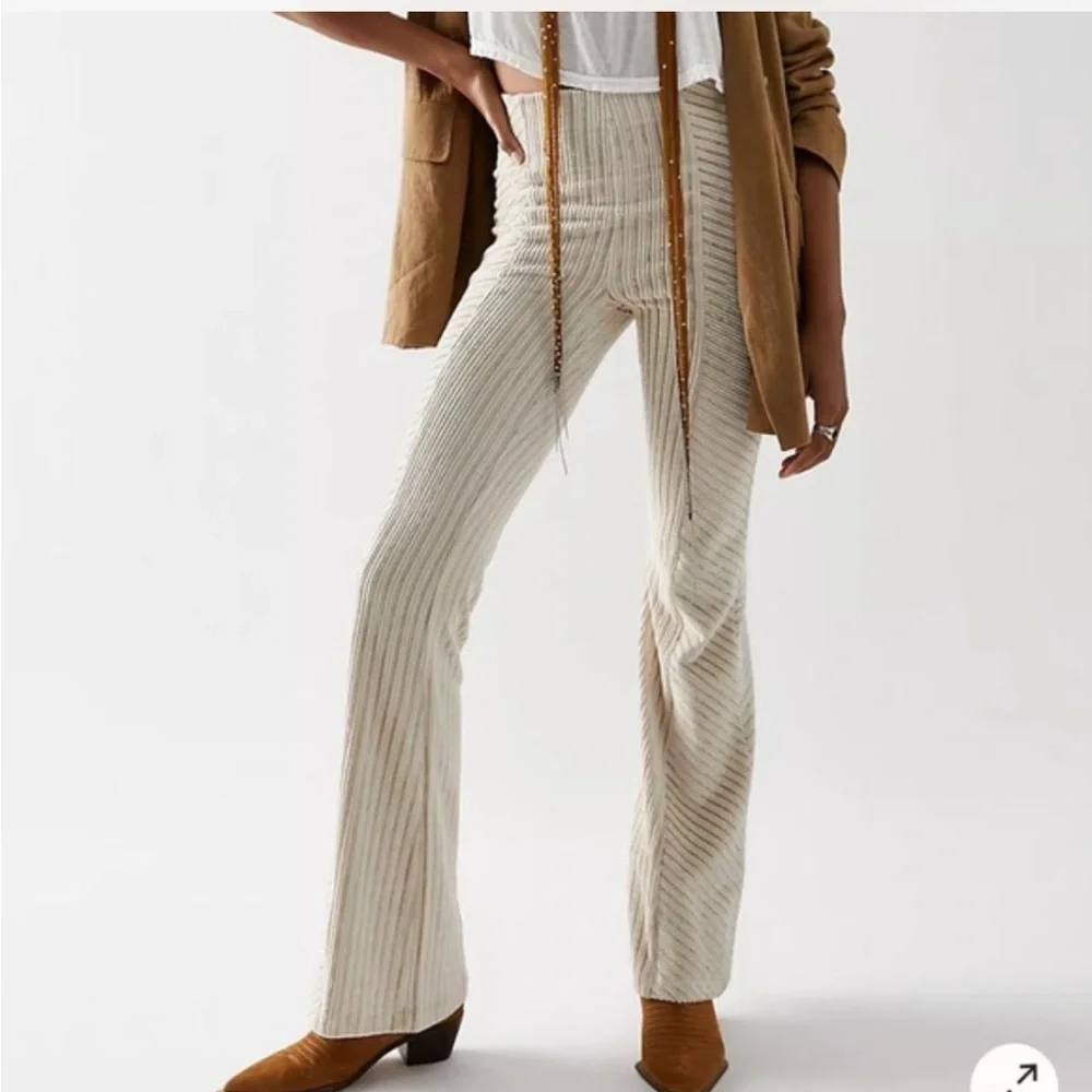 Free people pull on velvet flare pants high waisted Large cream